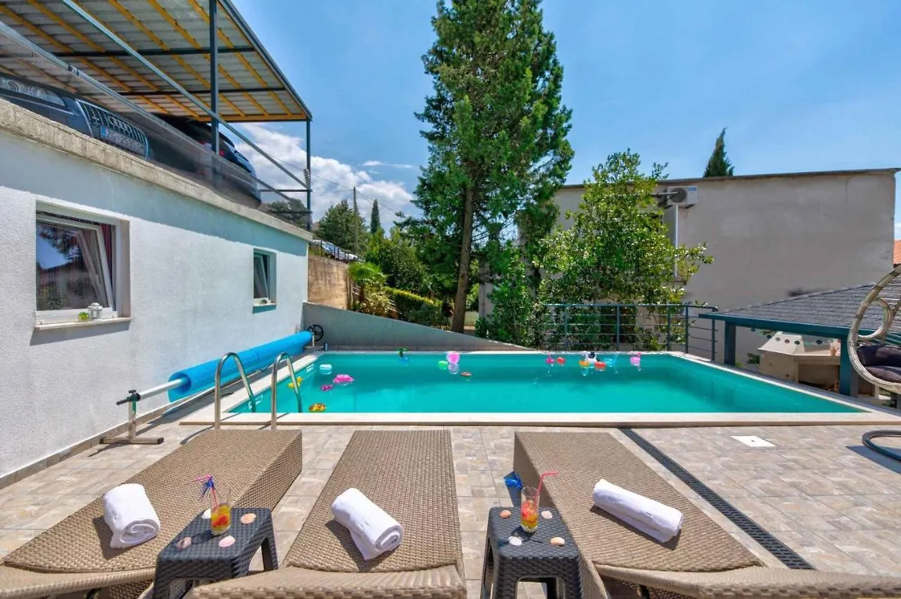 One-Bedroom Apartment In Crikvenica Xxxi Dramalj Croaţia