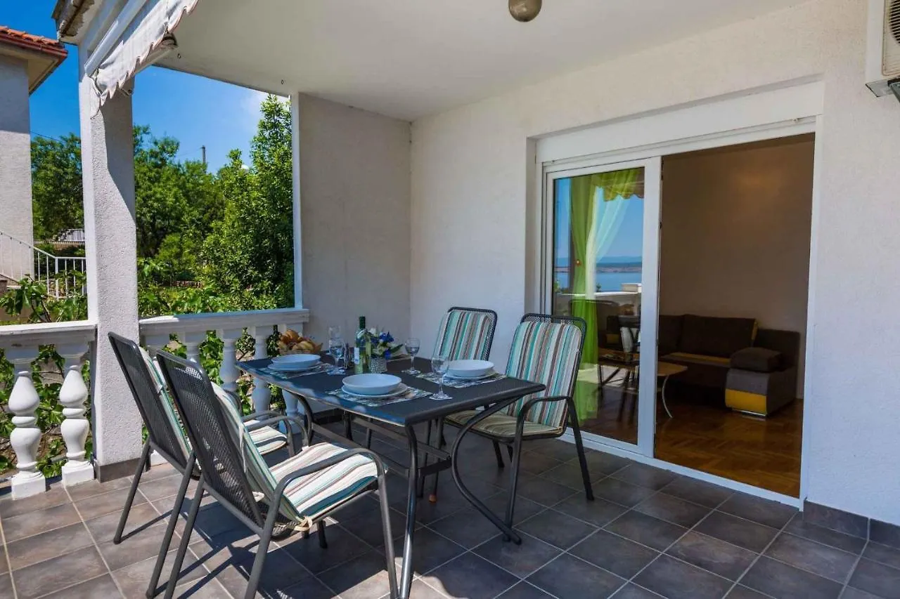One-Bedroom Apartment In Crikvenica Xxxi Dramalj 0*,