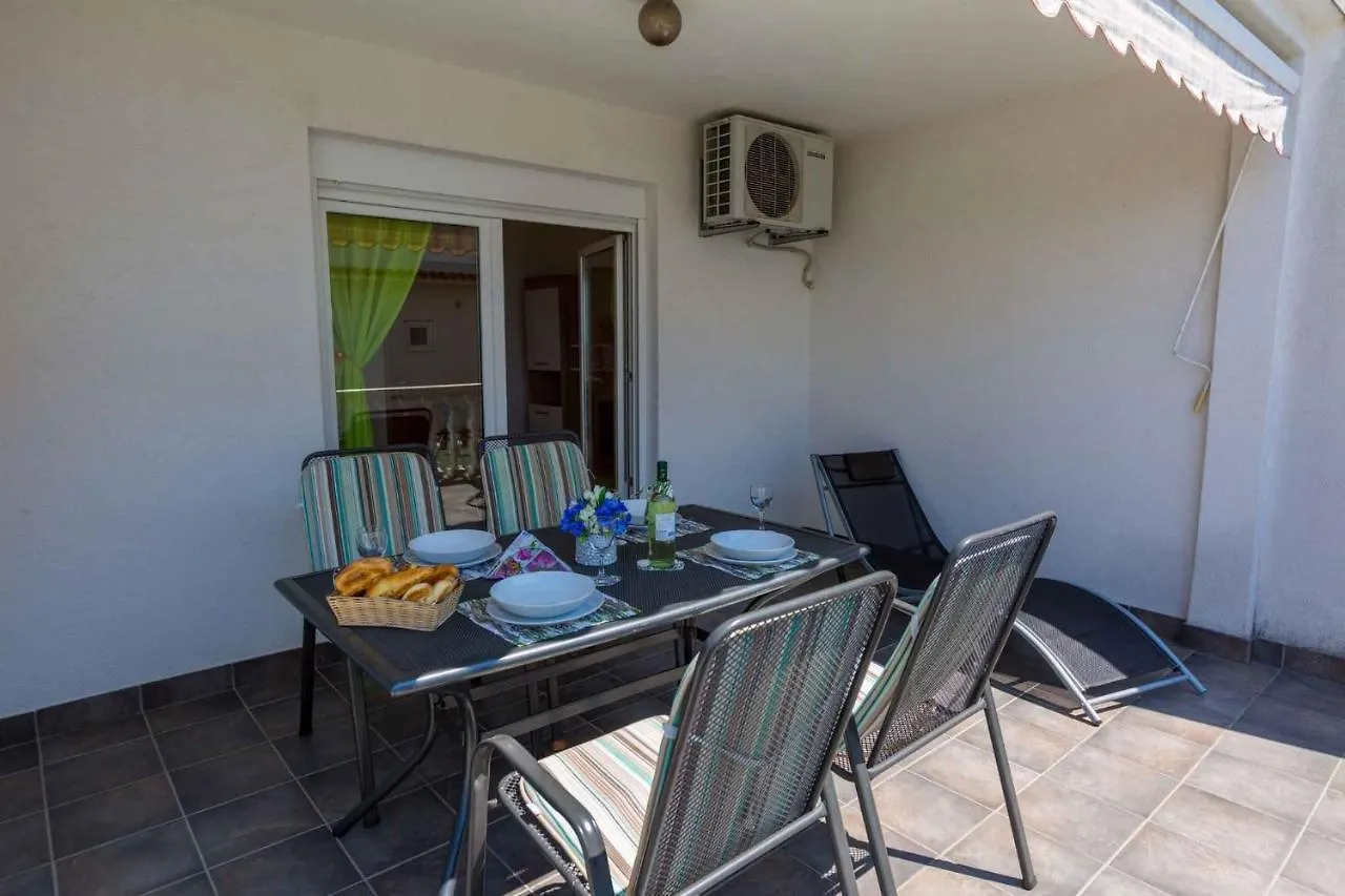 One-Bedroom Apartment In Crikvenica Xxxi Dramalj