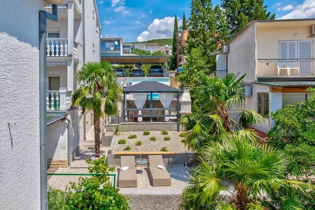 One-Bedroom Apartment In Crikvenica Xxxi Dramalj Croaţia