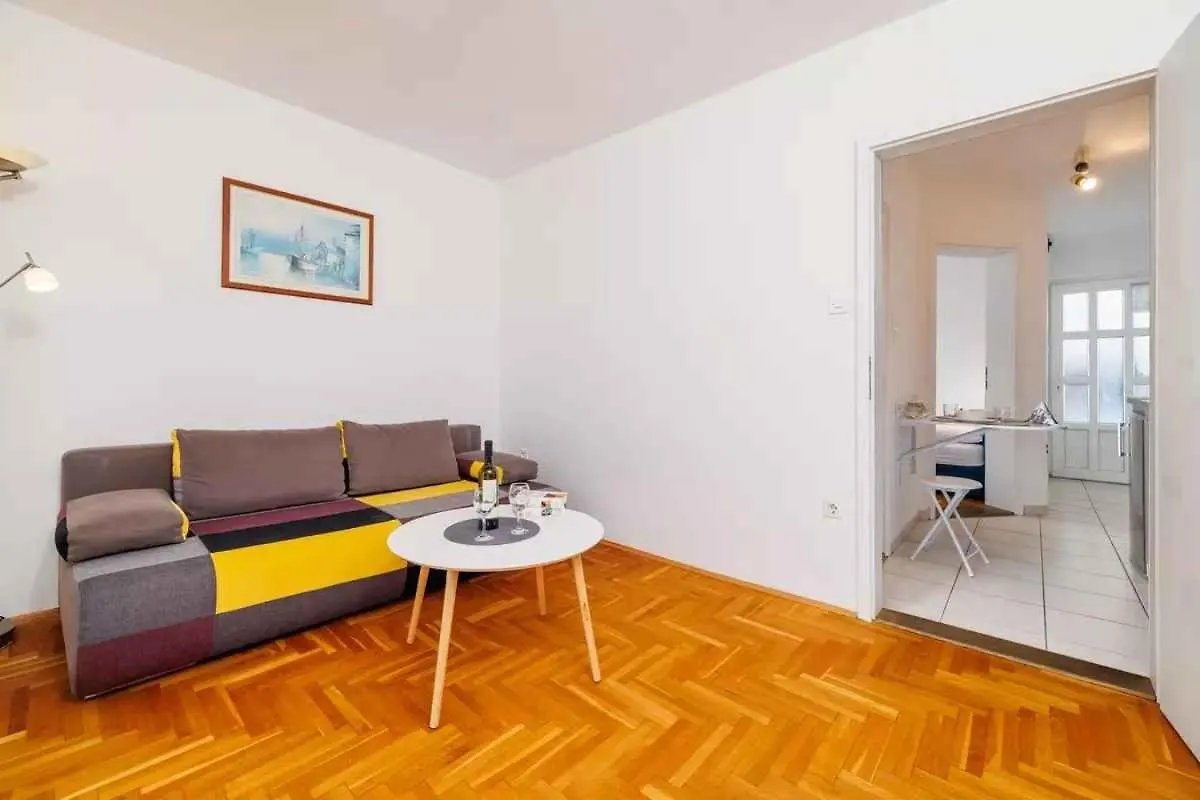 One-Bedroom Apartment In Crikvenica Xxxi Dramalj 0*,