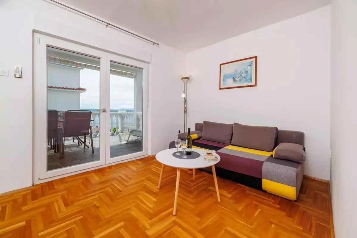 One-Bedroom Apartment In Crikvenica Xxxi Dramalj